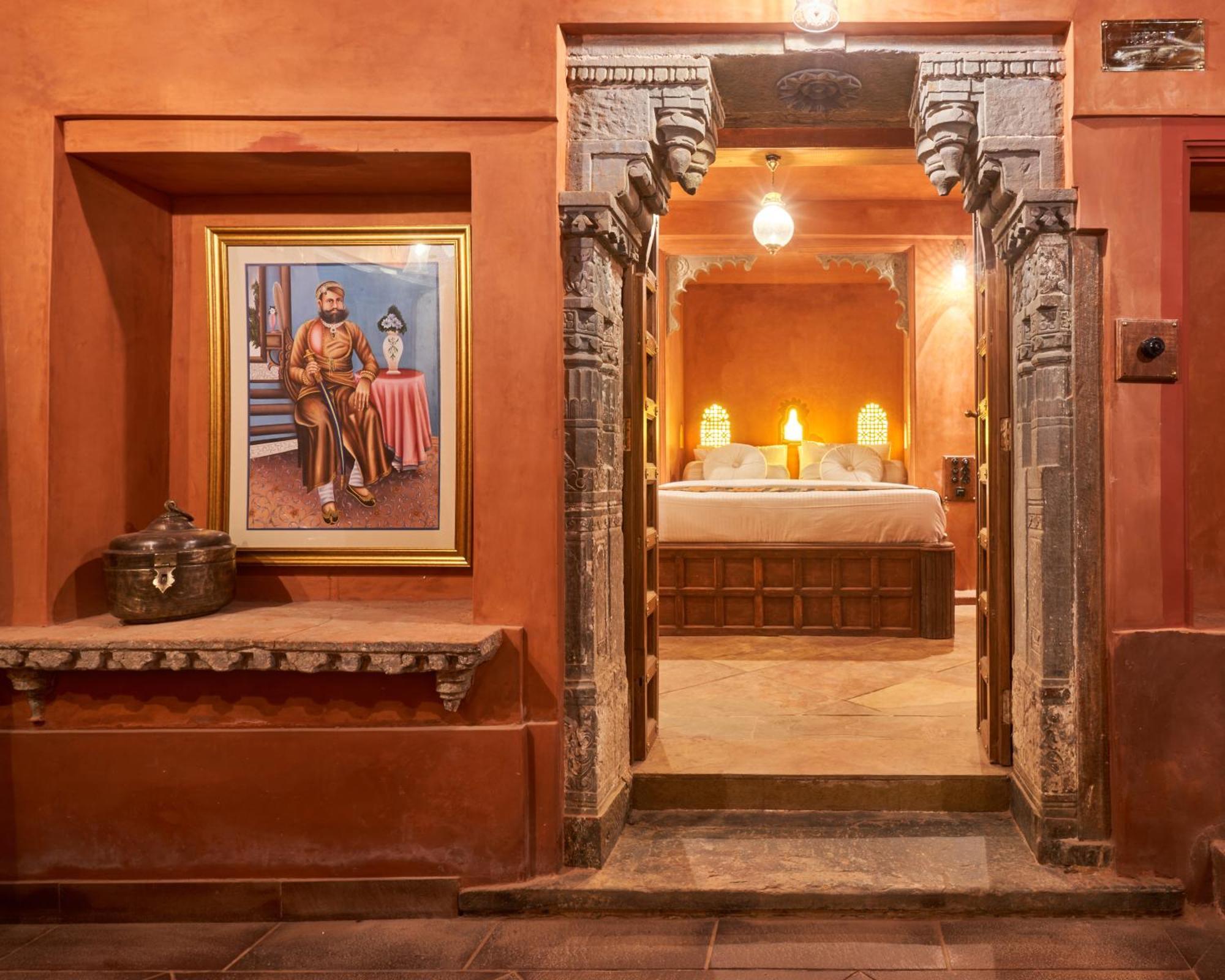 ホテル Kaladwas Lal Haveli ウダイプル エクステリア 写真