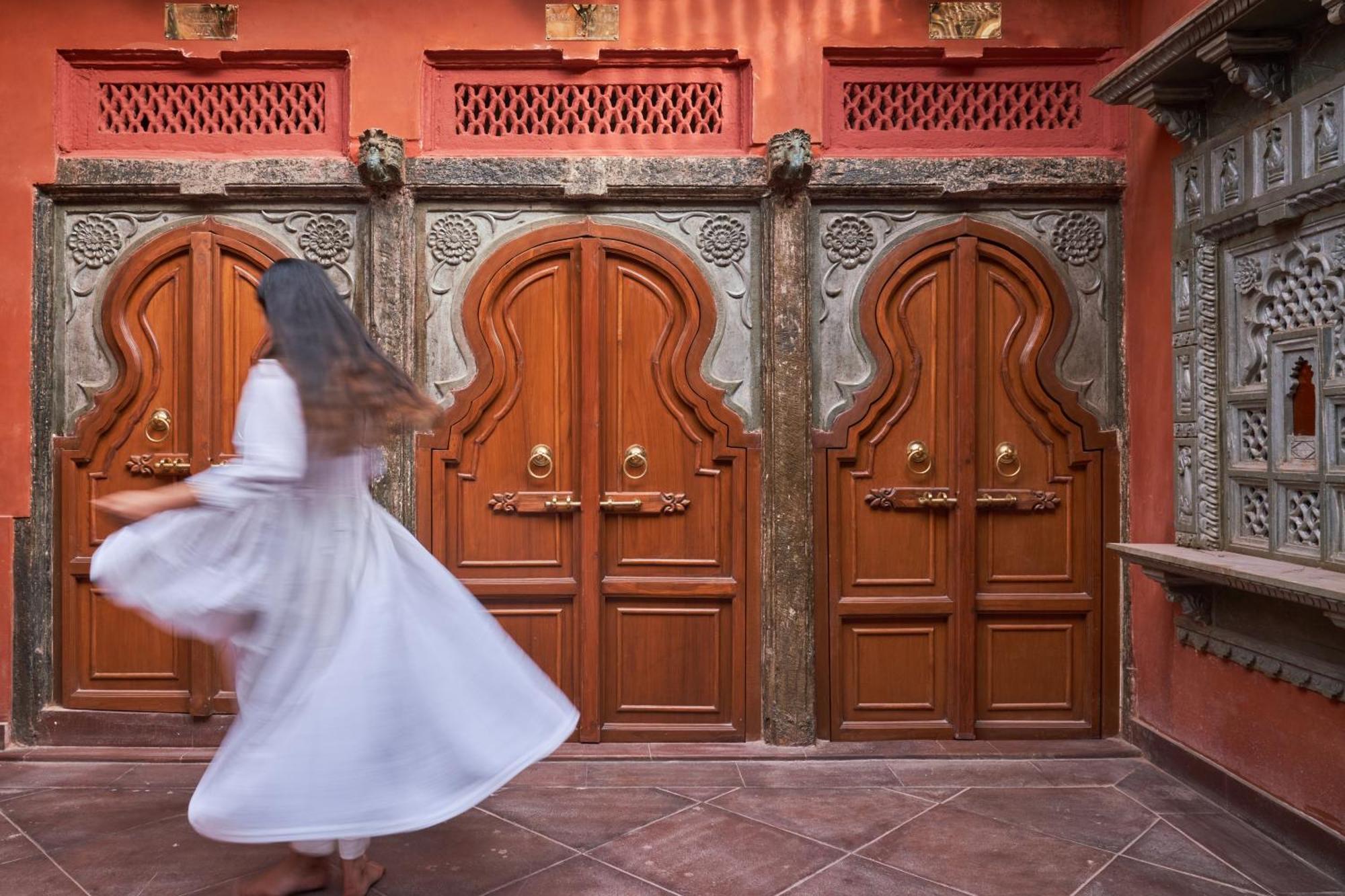 ホテル Kaladwas Lal Haveli ウダイプル エクステリア 写真