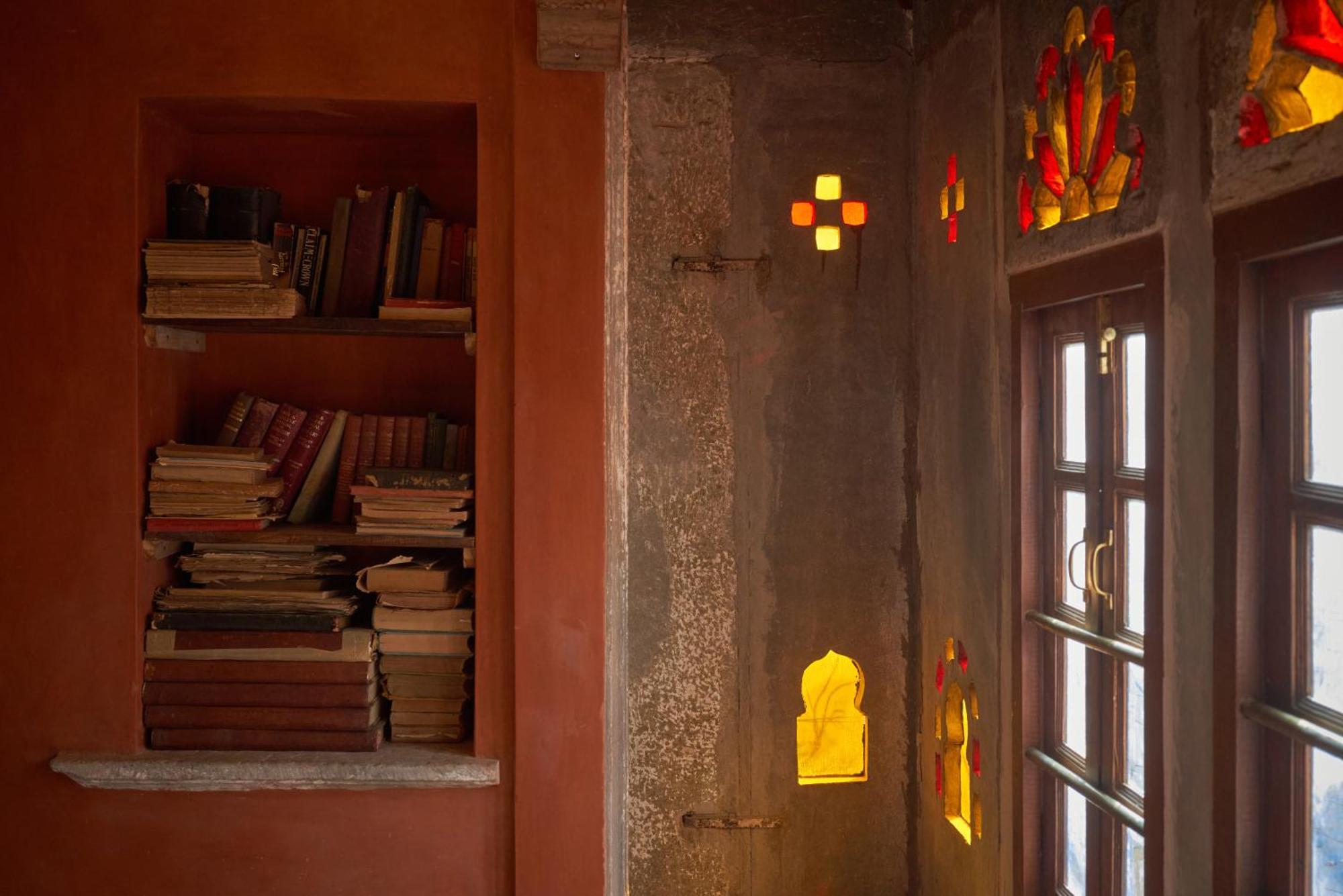 ホテル Kaladwas Lal Haveli ウダイプル エクステリア 写真